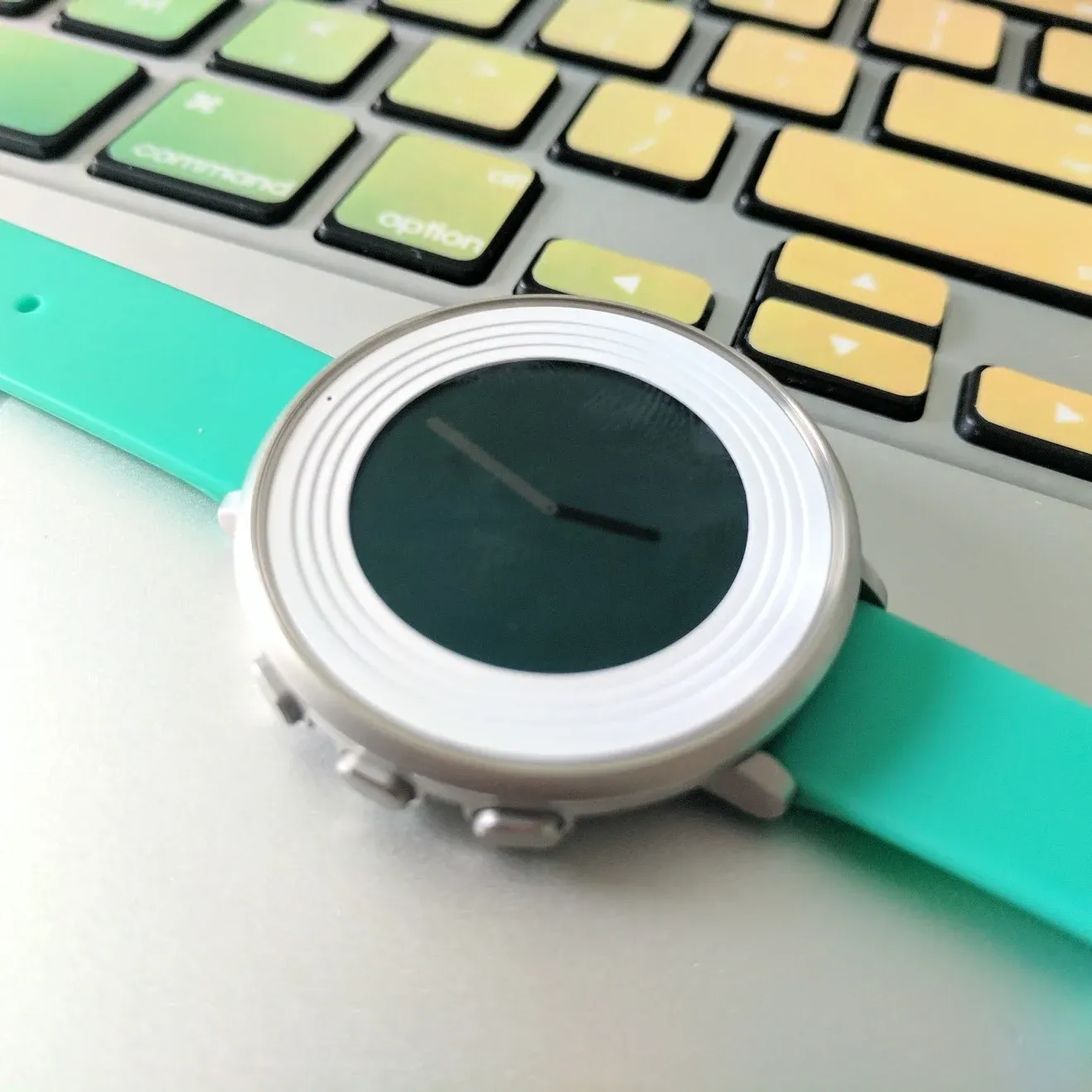 Readable without a backlight